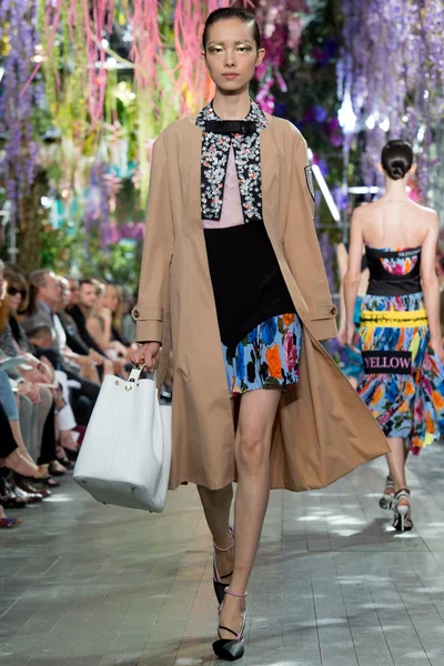 Look 22
